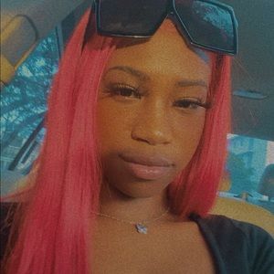 Meet your Posher, Sheneil